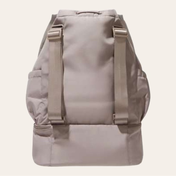 BEYOND YOGA Convertible Gym Bag / Backpack / Tote in BIRCHWOOD (tan) | NEW - Picture 4 of 11